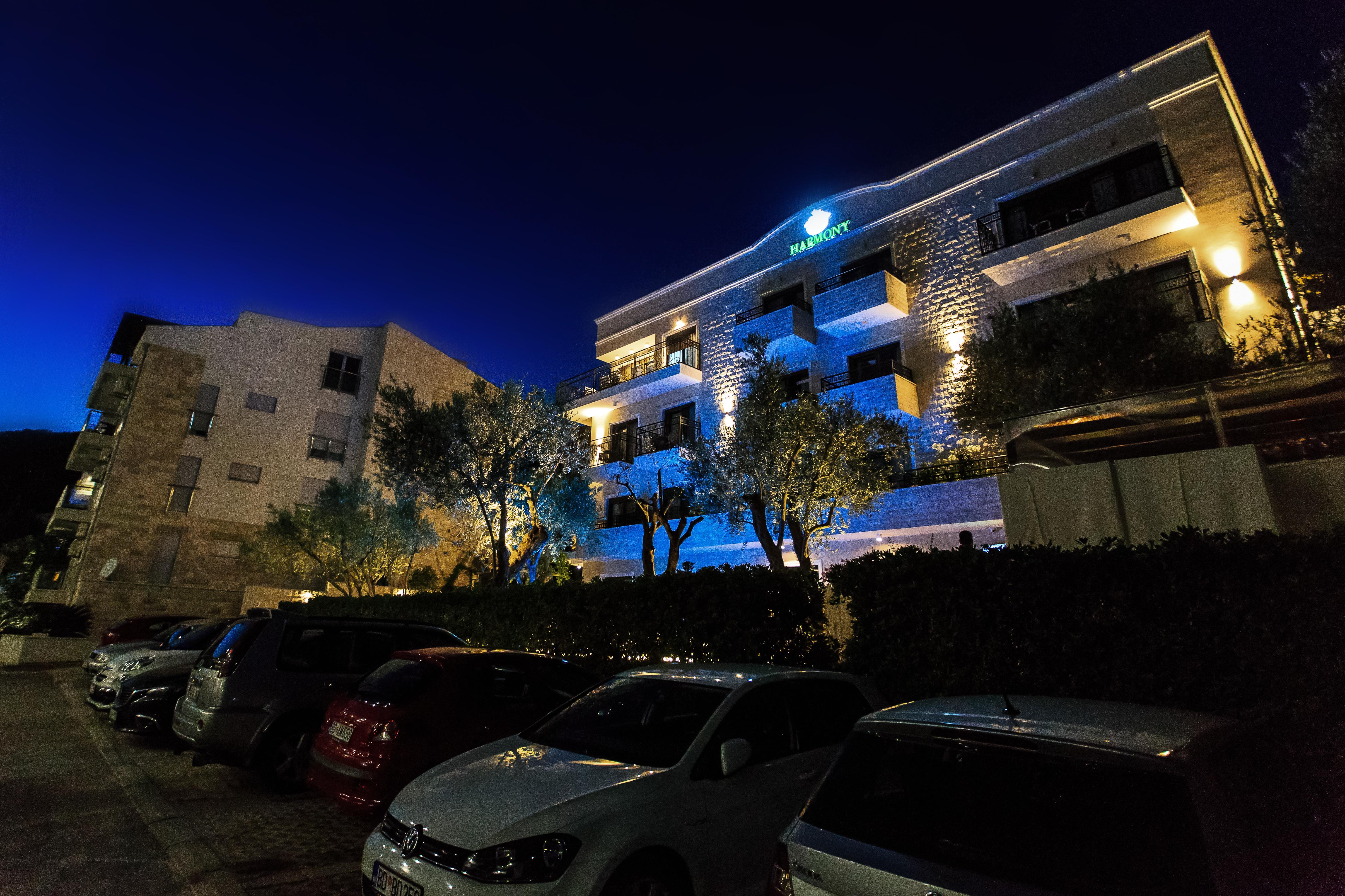 Hotel Harmony By Aycon Petrovac エクステリア 写真